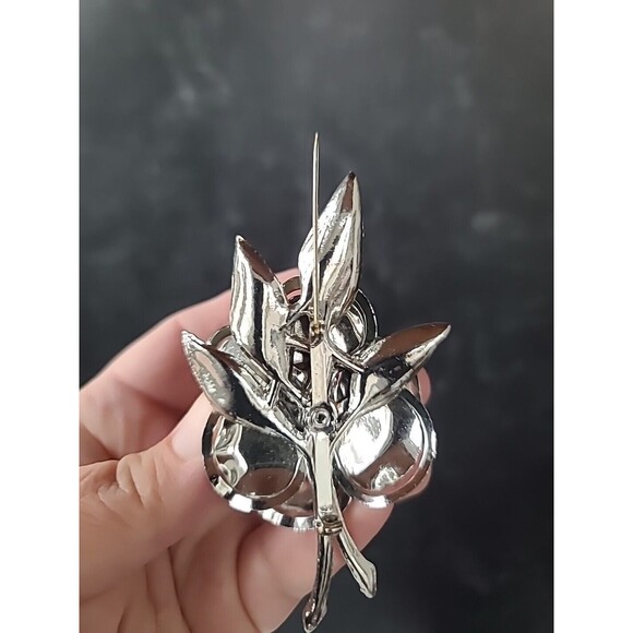 Silver Floral Rhinestone Brooch Vintage - Picture 5 of 10